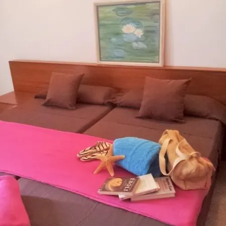 Cati Casa de hóspedes Peguera